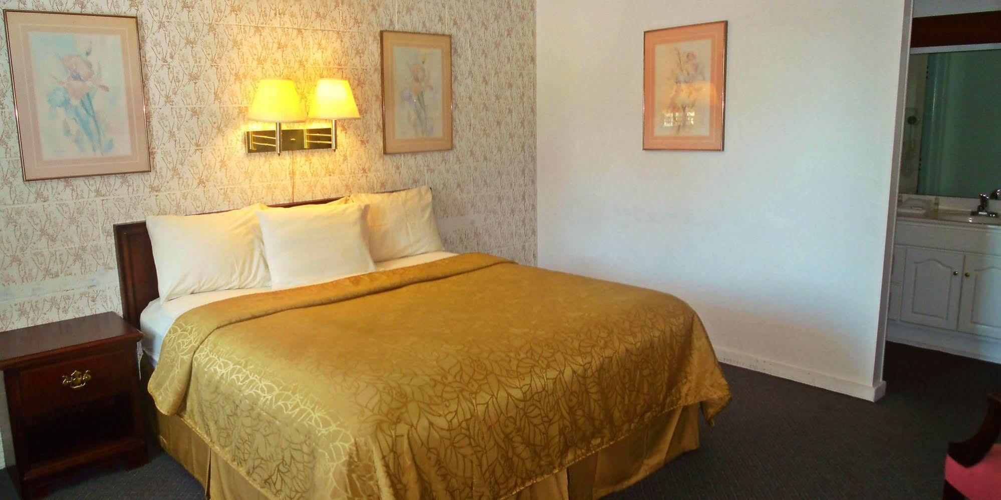 West Dennis Guestlodge מראה חיצוני תמונה